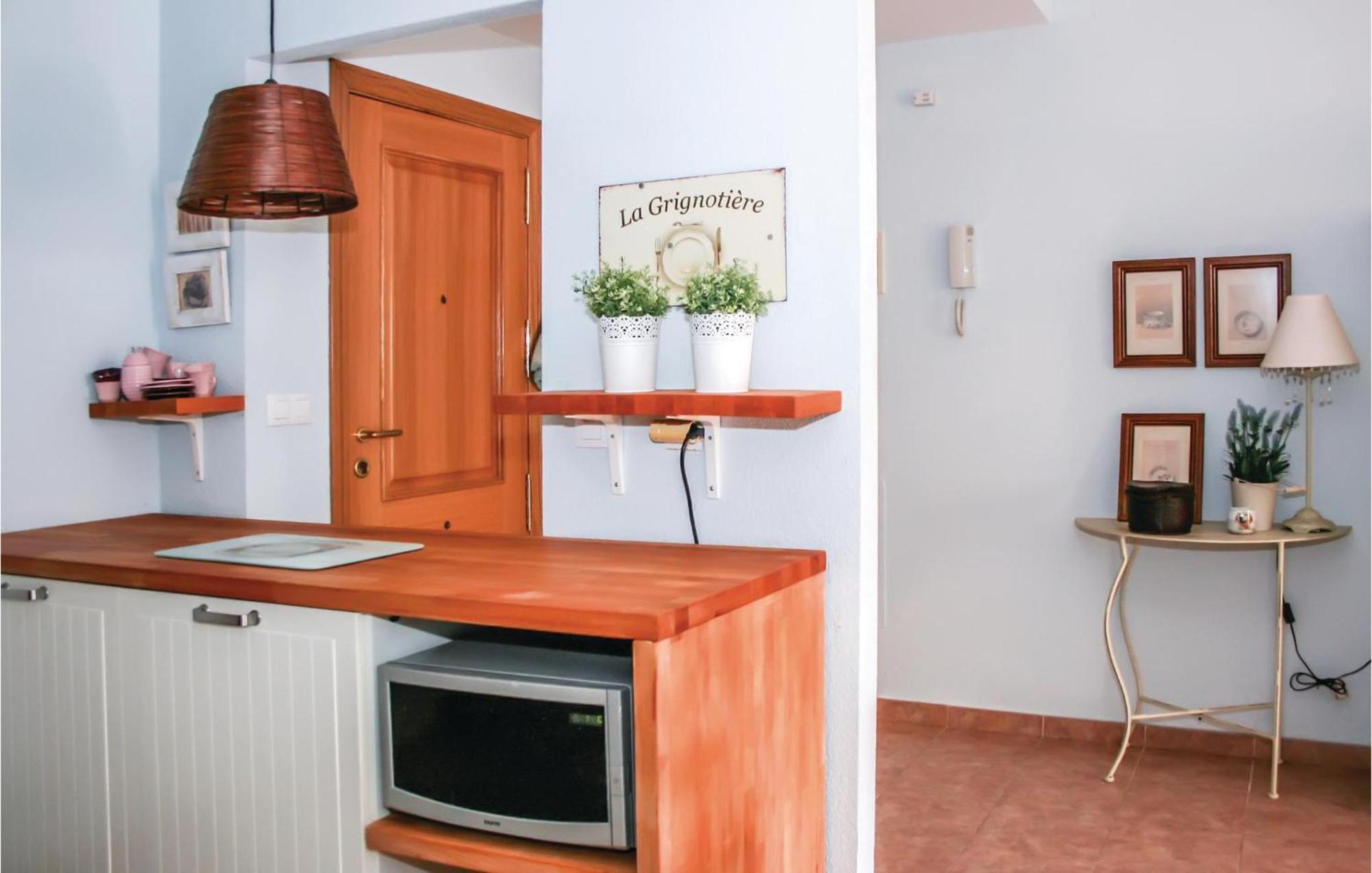Beautiful Apartment In Alcossebre With Kitchen 外观 照片