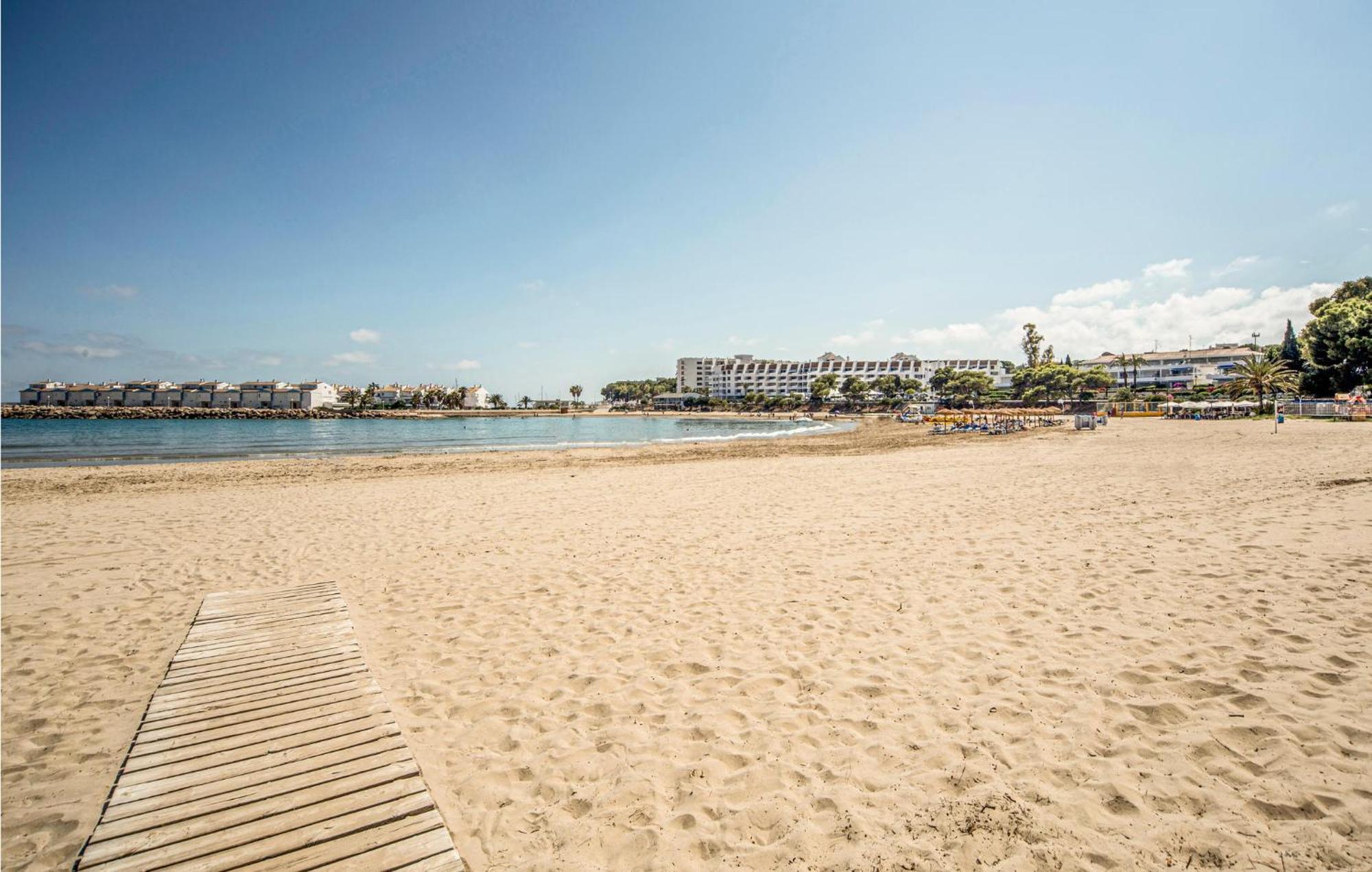 Beautiful Apartment In Alcossebre With Kitchen 外观 照片